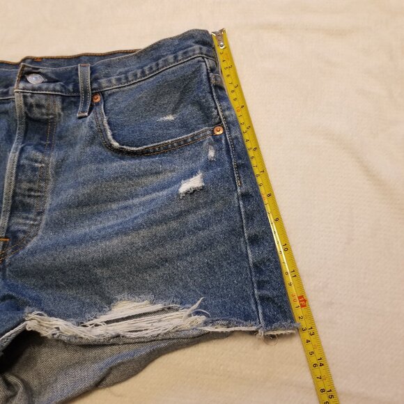 Levi's 501 High Waisted Jean Denim Shorts W31 Medium Wash Blude Faded Distressed - Picture 11 of 13